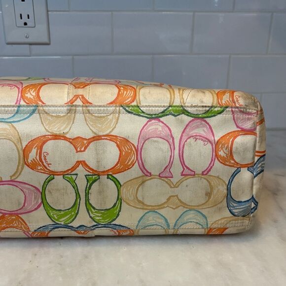 Coach Bag Purse Handbag Hampton Scribble Signature Logo Multicolor Tote Bag - Picture 9 of 16